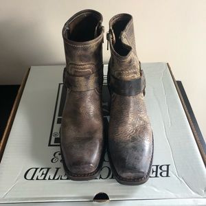 Frye Harness Ankle Bootie sz 6.5